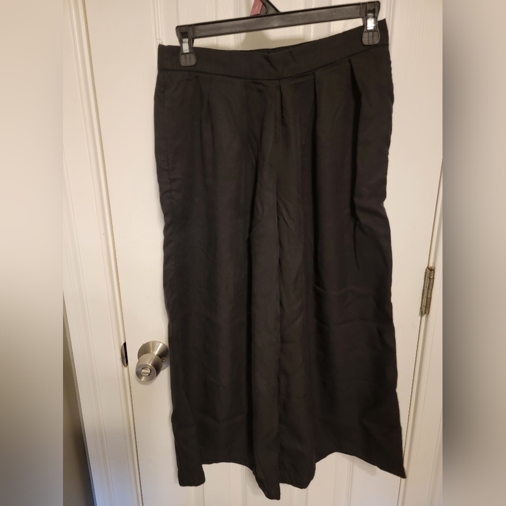 LOFT Black Wide-Leg Pants, Cropped - Picture 2 of 6